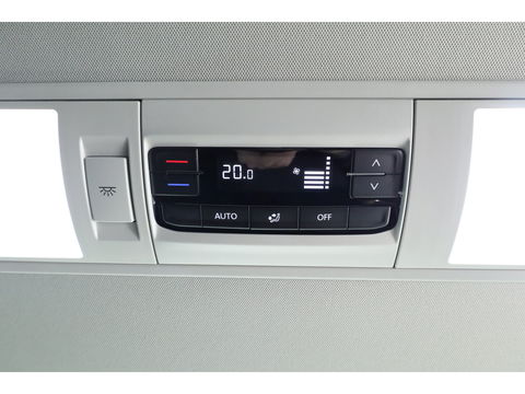 Volkswagen Transporter 2.0 TDI L2H1 32 DC Comfortline | Trekhaak | Adapt. Cruise | Camera | Apple CarPlay & Android auto | Leder | DAB