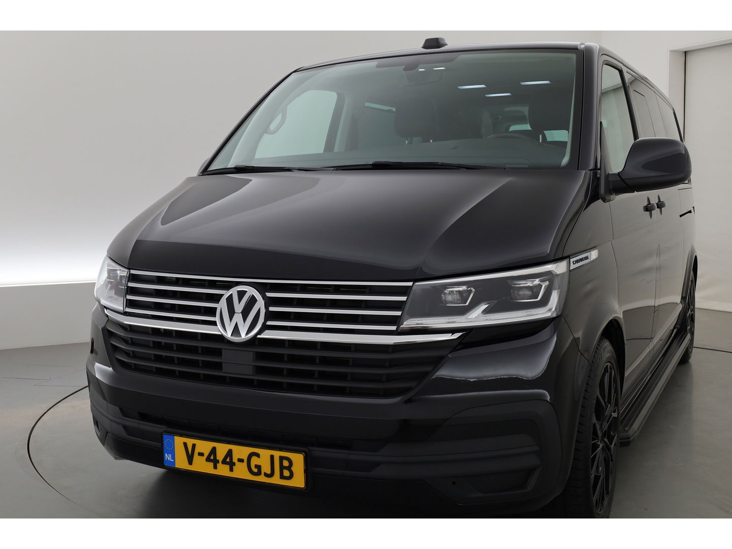 Volkswagen Transporter 2.0 TDI L2H1 32 DC Comfortline | Trekhaak | Adapt. Cruise | Camera | Apple CarPlay & Android auto | Leder | DAB