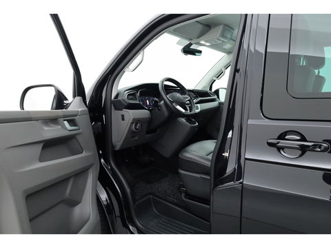 Volkswagen Transporter 2.0 TDI L2H1 32 DC Comfortline | Trekhaak | Adapt. Cruise | Camera | Apple CarPlay & Android auto | Leder | DAB