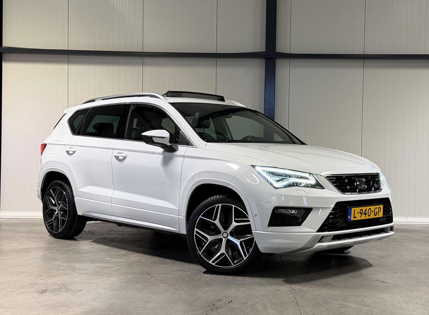 SEAT Ateca 1.5 TSI FR 150PK Pano Virtual Leer Trekhaak Sfeer