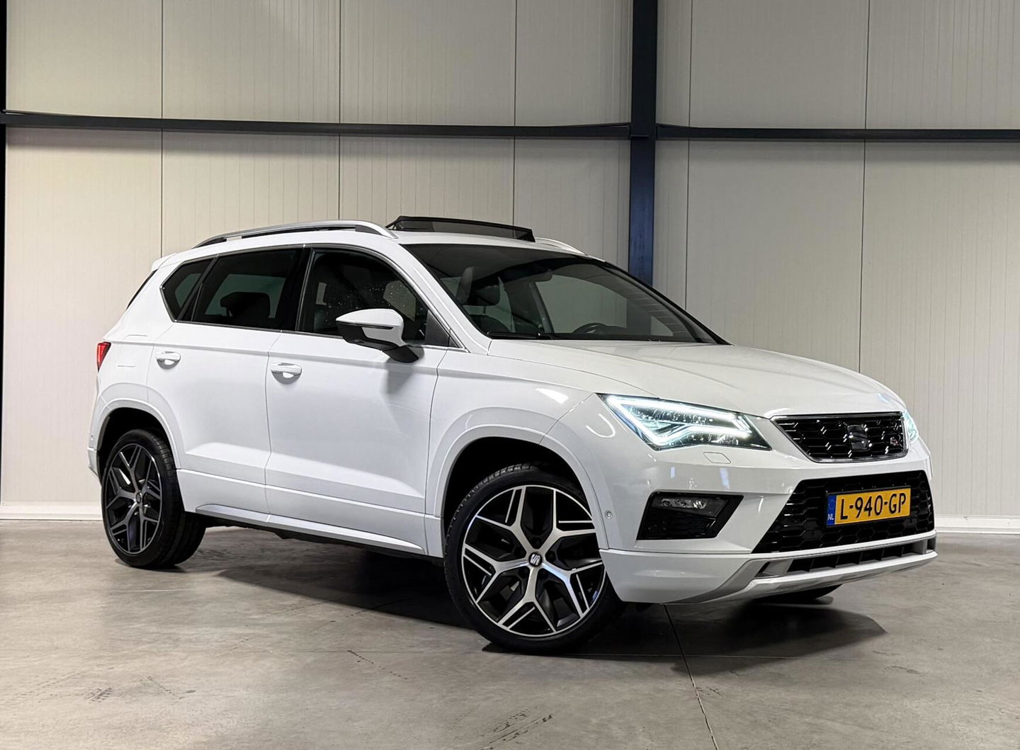 SEAT Ateca 1.5 TSI FR 150PK Pano Virtual Leer Trekhaak Sfeer