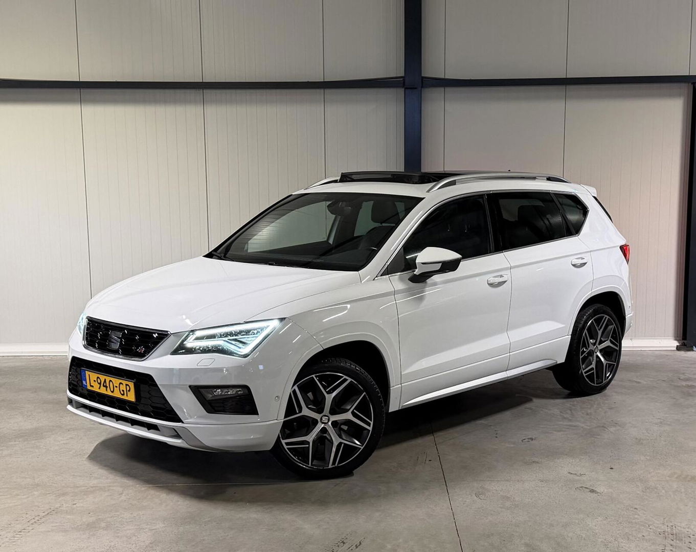 SEAT Ateca 1.5 TSI FR 150PK Pano Virtual Leer Trekhaak Sfeer