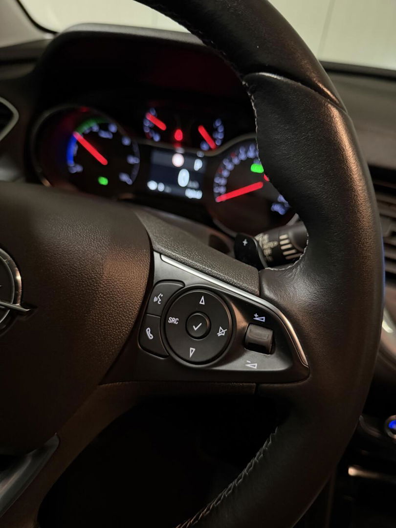 Opel Grandland X 1.6 Turbo Hybrid Elegance Carplay Camera