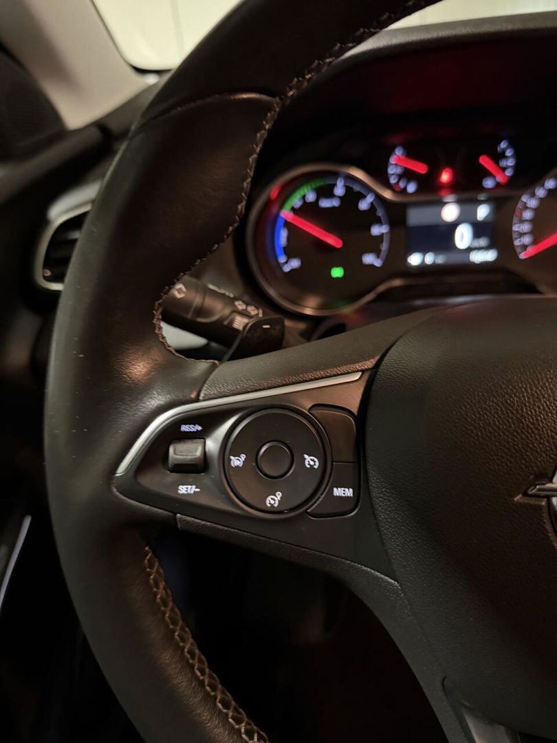 Opel Grandland X 1.6 Turbo Hybrid Elegance Carplay Camera