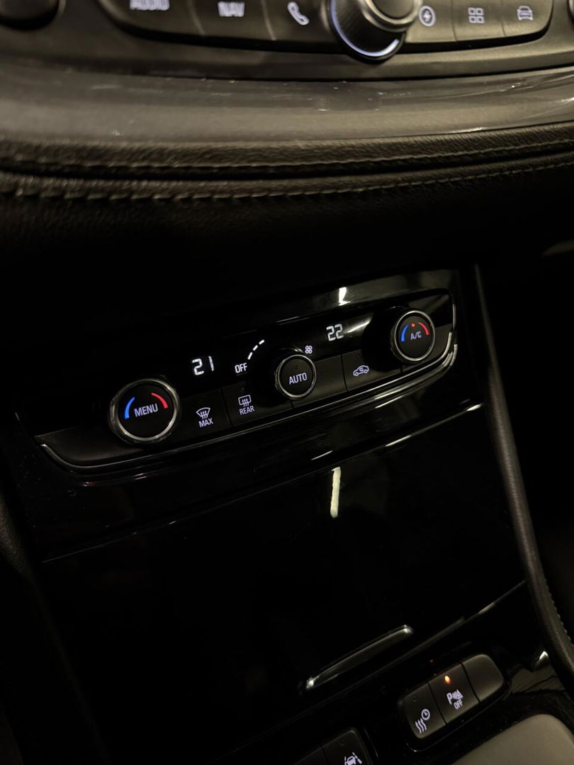 Opel Grandland X 1.6 Turbo Hybrid Elegance Carplay Camera