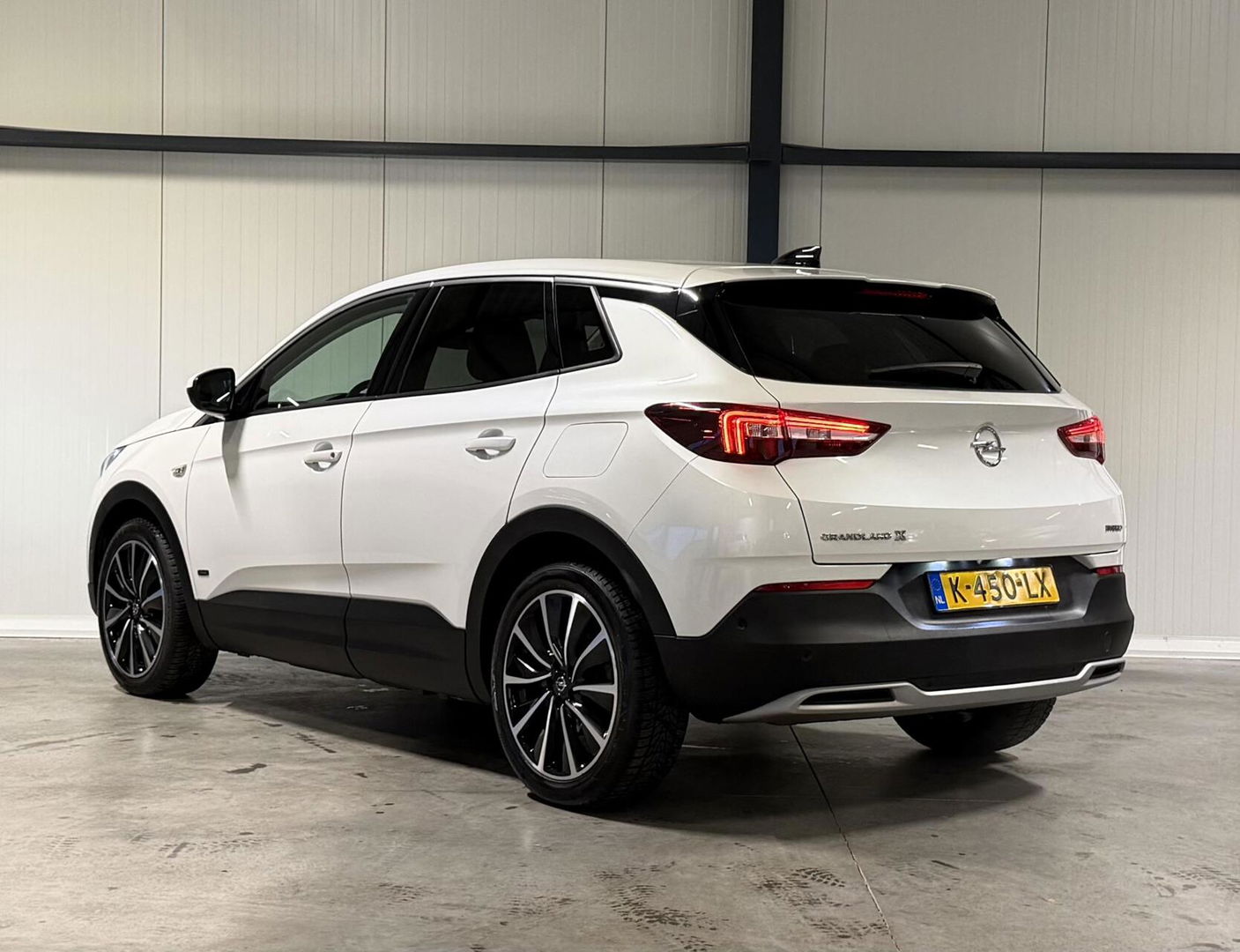 Opel Grandland X 1.6 Turbo Hybrid Elegance Carplay Camera