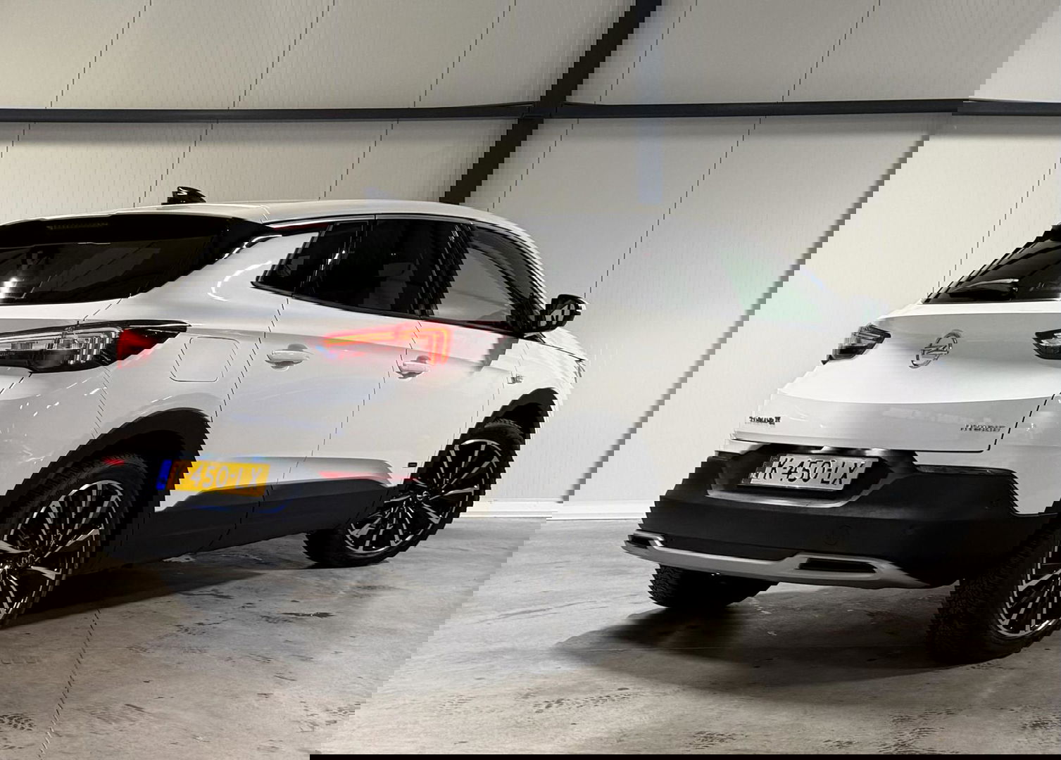 Opel Grandland X 1.6 Turbo Hybrid Elegance Carplay Camera