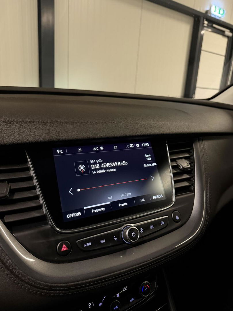 Opel Grandland X 1.6 Turbo Hybrid Elegance Carplay Camera