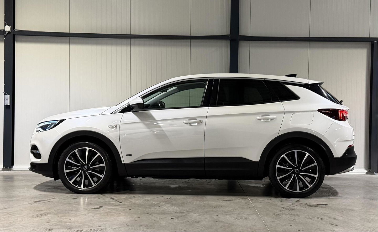 Opel Grandland X 1.6 Turbo Hybrid Elegance Carplay Camera