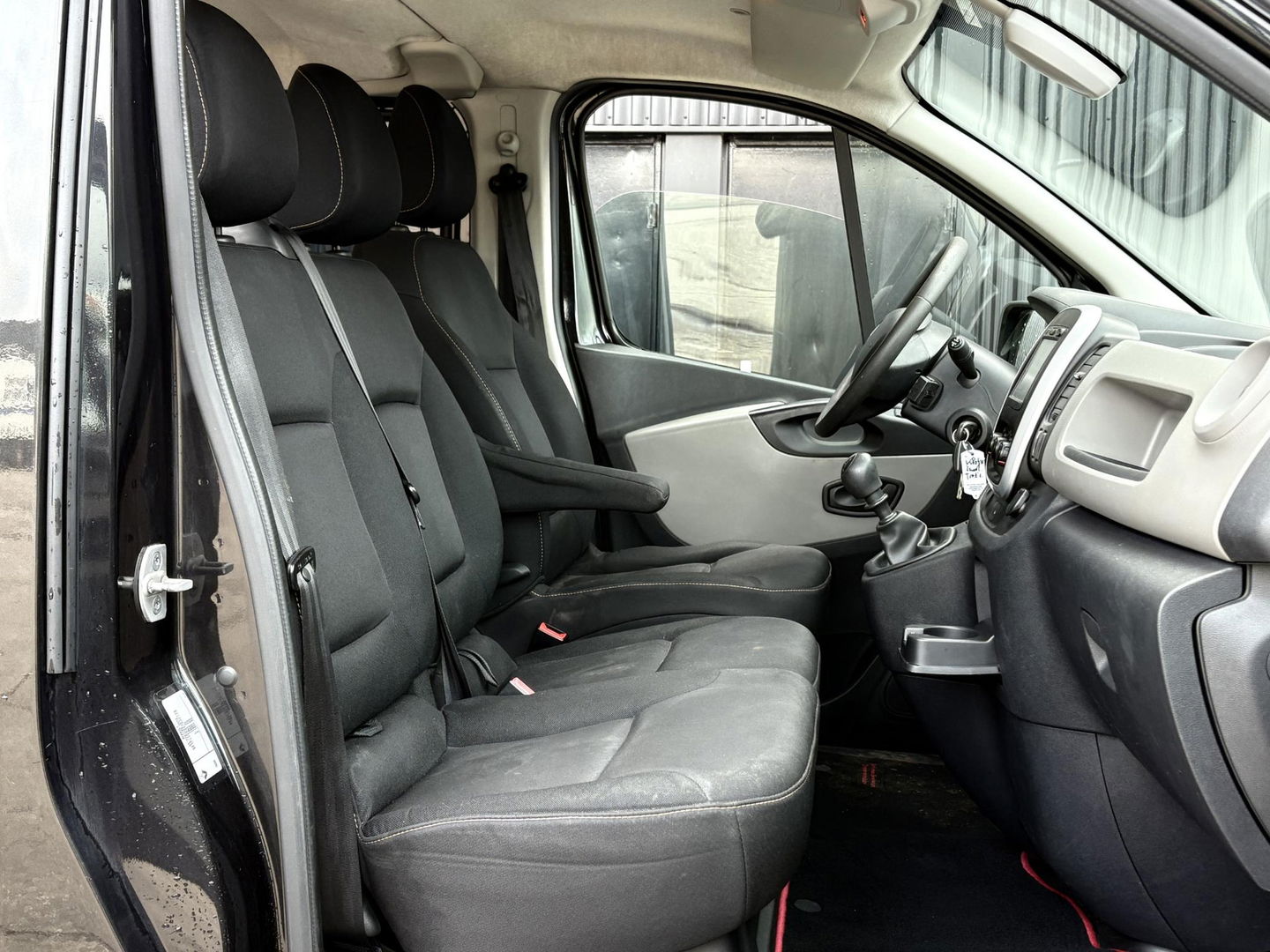 Renault Trafic 1.6 dCi 120pk Edition T29 L2H1 DC | Marge | 6-persoons | Dubbel cabine | Navigatie |