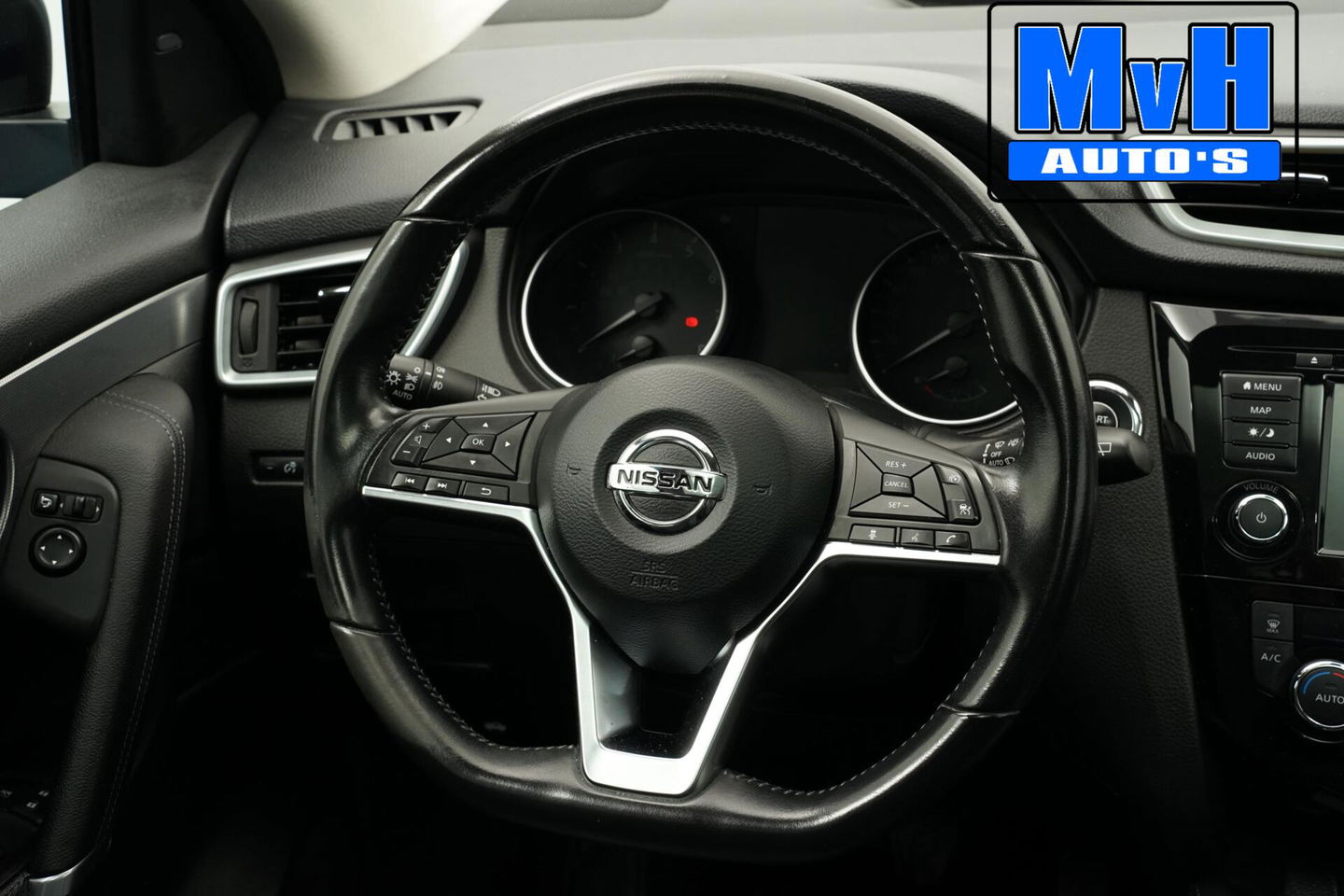 Nissan QASHQAI 1.3 DIG-T Tekna|PANO|TREKH|CAMERA|LED|LUXE!