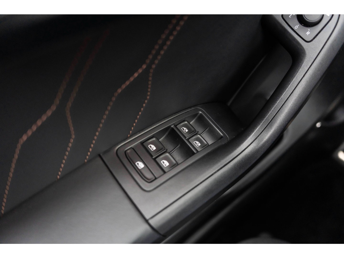 CUPRA Ateca 2.0 TSI 4DRIVE LIMITED PANO AKRA BREMBO BEATS