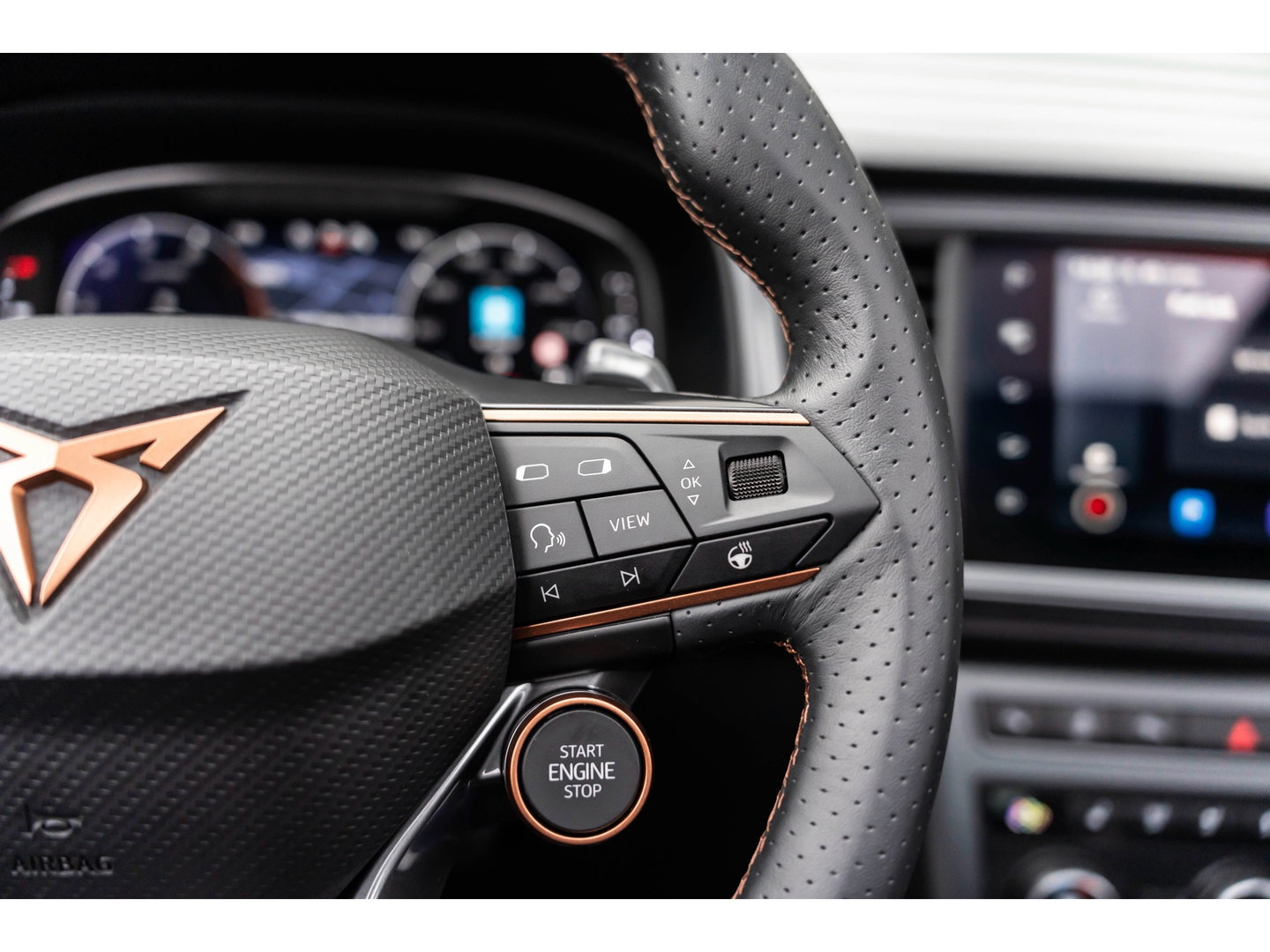 CUPRA Ateca 2.0 TSI 4DRIVE LIMITED PANO AKRA BREMBO BEATS