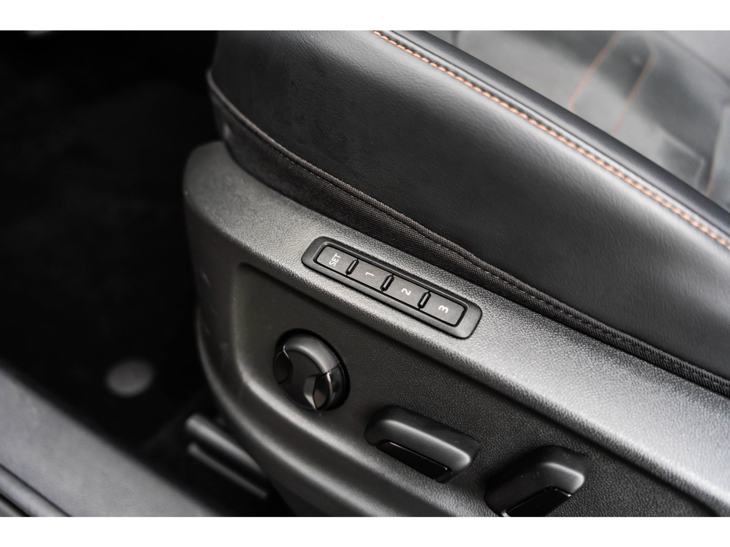 CUPRA Ateca 2.0 TSI 4DRIVE LIMITED PANO AKRA BREMBO BEATS