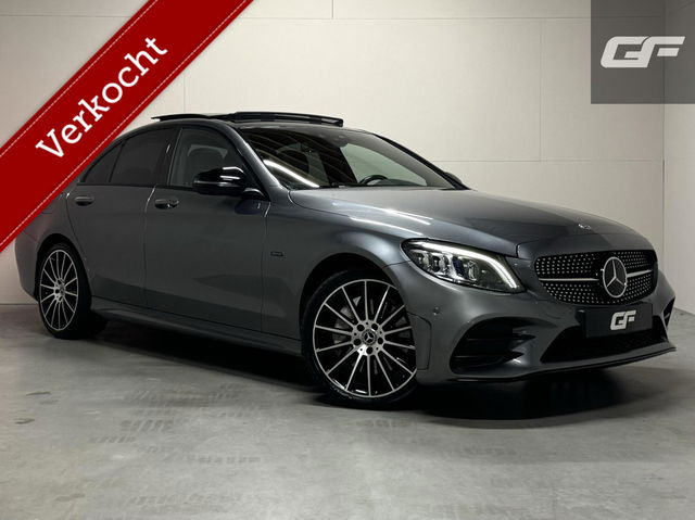 Mercedes-Benz C-Klasse - 300e 4MATIC AMG Pano Burmester 360° Luchtvering