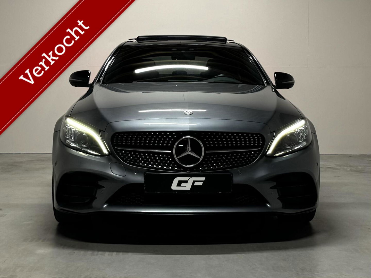 Mercedes-Benz C-Klasse 300e 4MATIC AMG Pano Burmester 360° Luchtvering