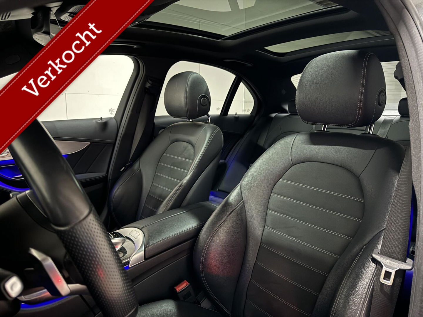 Mercedes-Benz C-Klasse 300e 4MATIC AMG Pano Burmester 360° Luchtvering