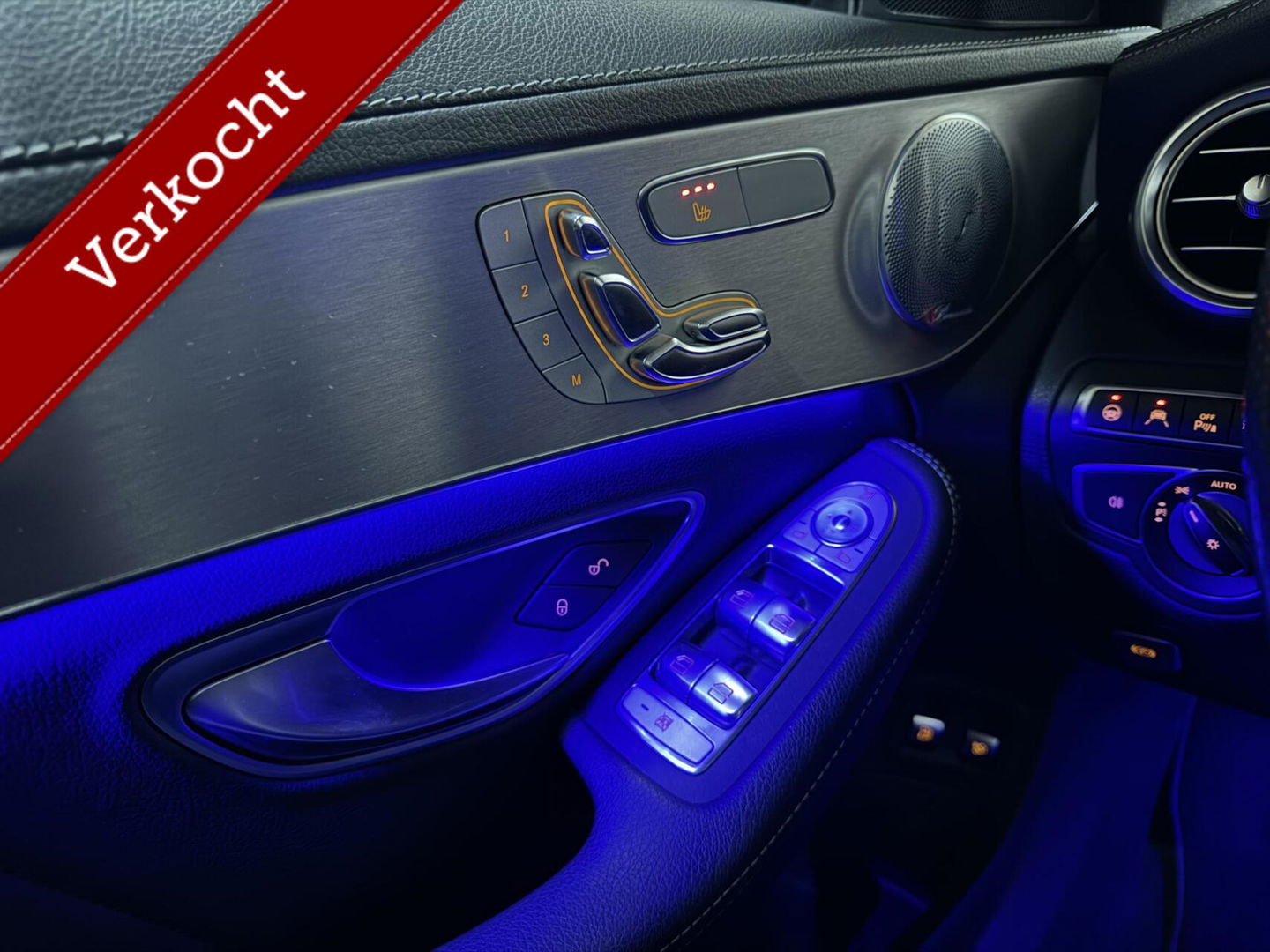 Mercedes-Benz C-Klasse 300e 4MATIC AMG Pano Burmester 360° Luchtvering