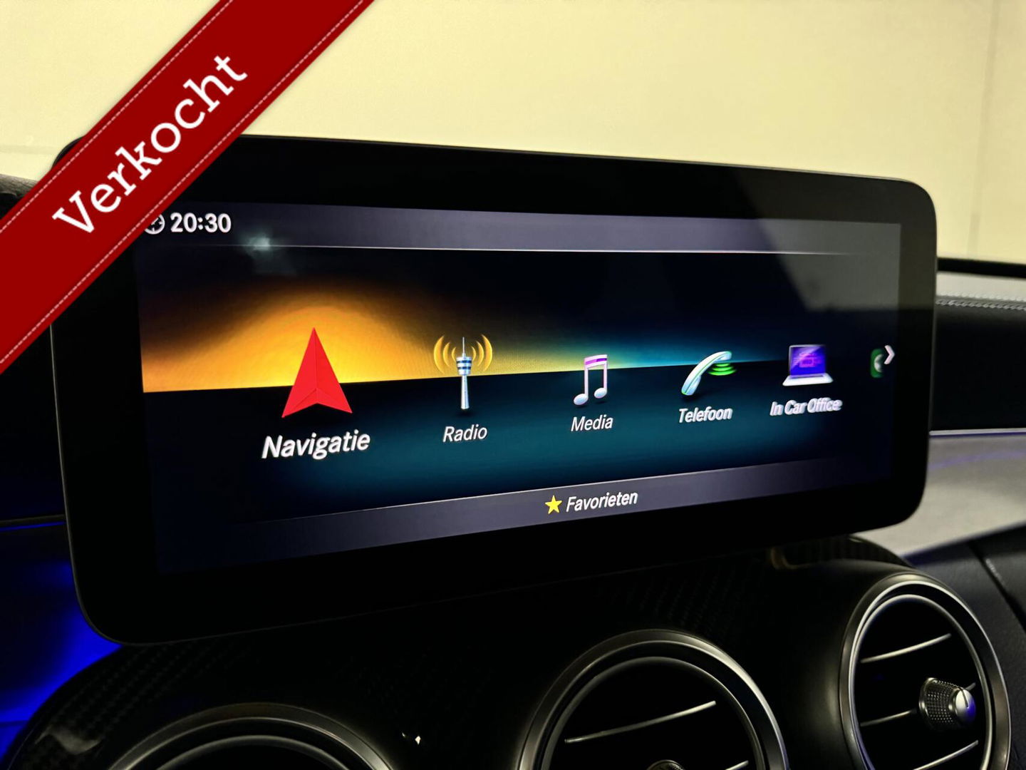 Mercedes-Benz C-Klasse 300e 4MATIC AMG Pano Burmester 360° Luchtvering