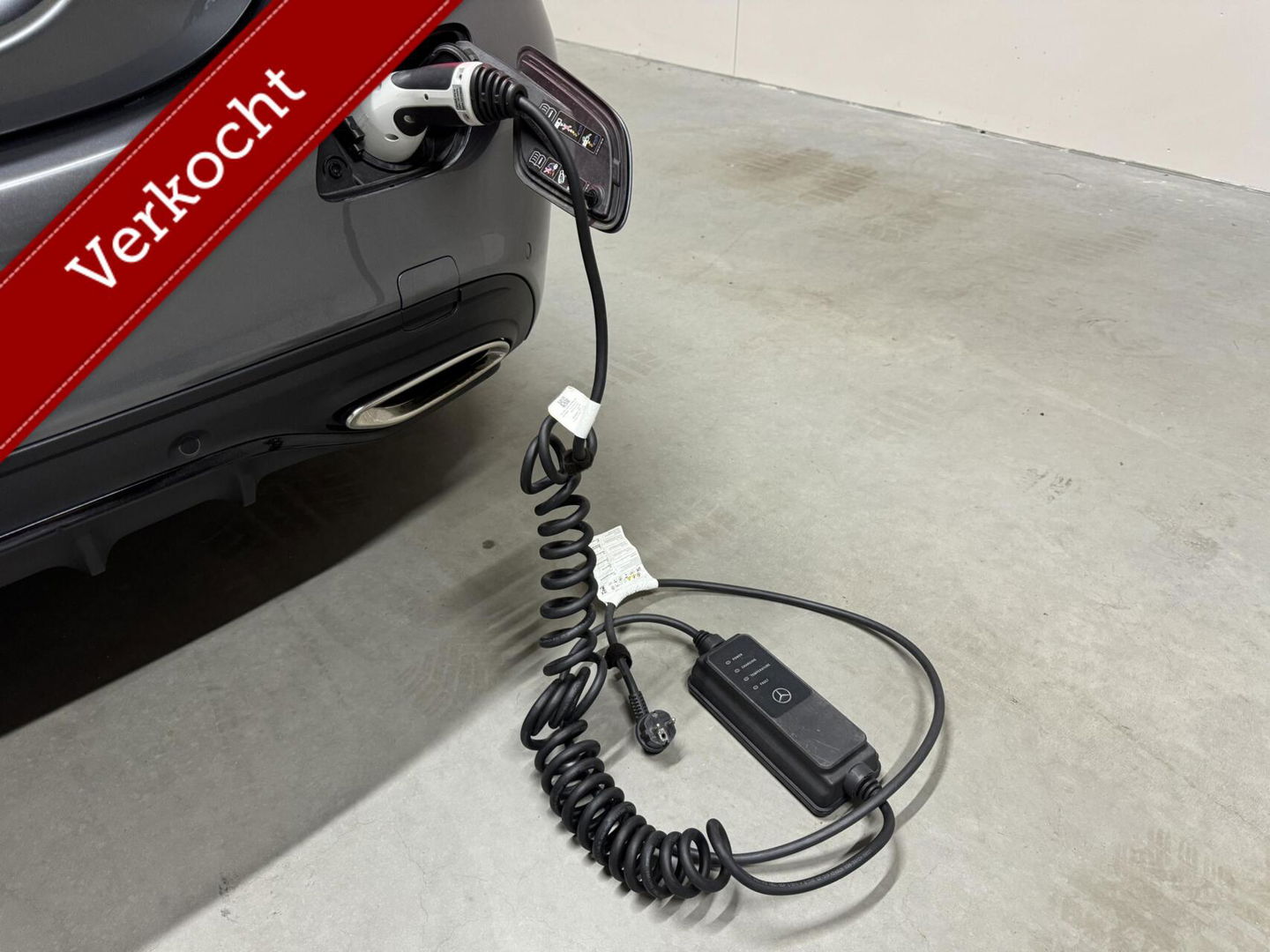 Mercedes-Benz C-Klasse 300e 4MATIC AMG Pano Burmester 360° Luchtvering