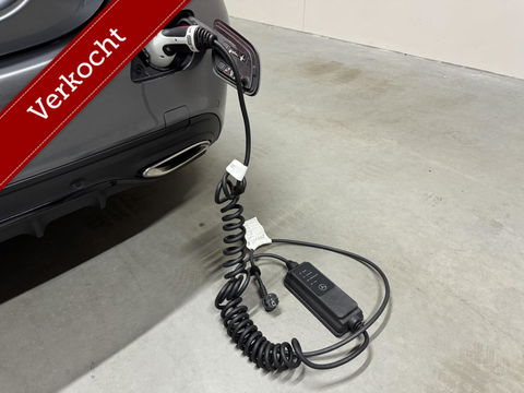 Mercedes-Benz C-Klasse 300e 4MATIC AMG Pano Burmester 360° Luchtvering