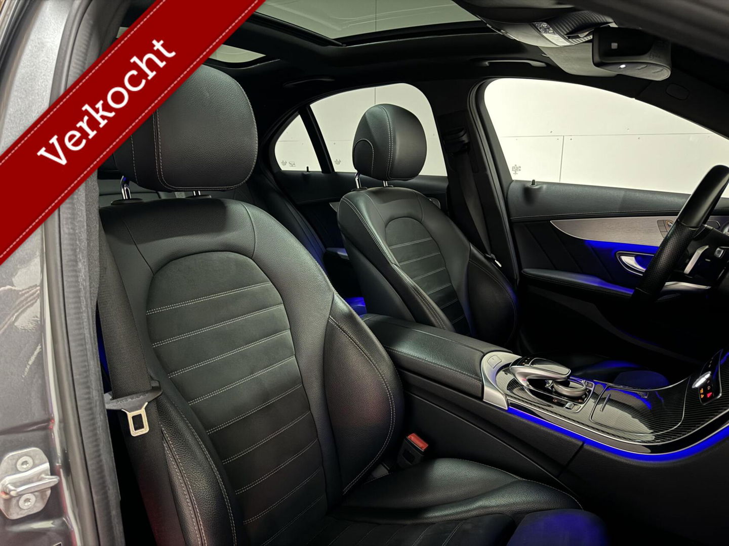 Mercedes-Benz C-Klasse 300e 4MATIC AMG Pano Burmester 360° Luchtvering
