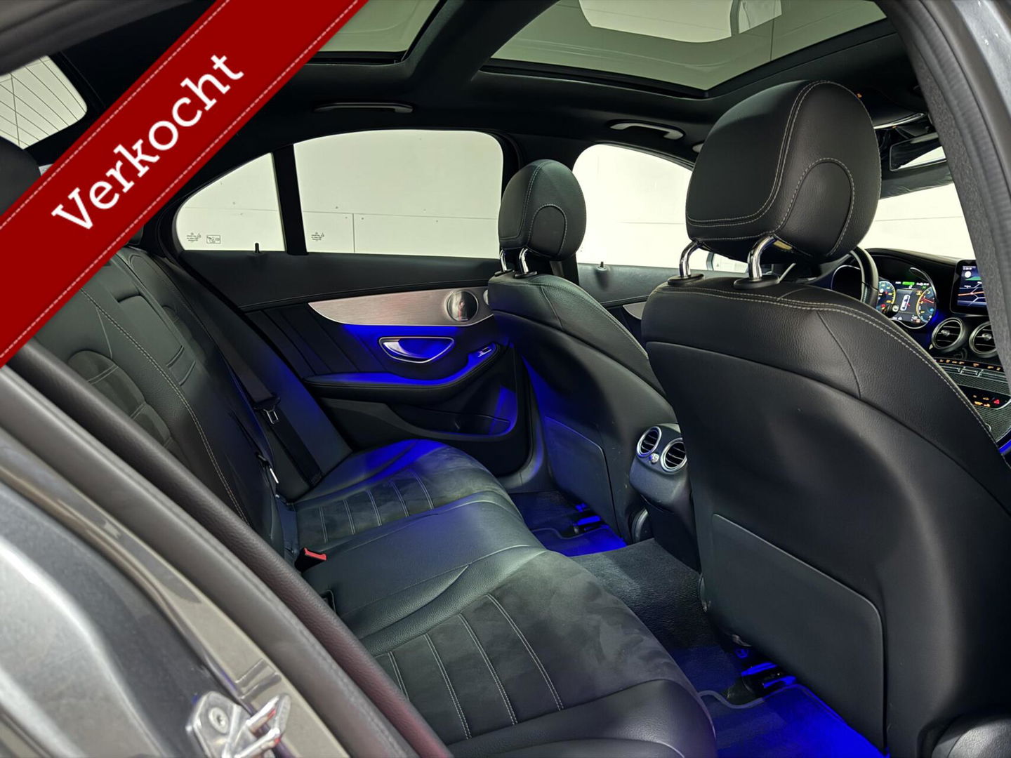 Mercedes-Benz C-Klasse 300e 4MATIC AMG Pano Burmester 360° Luchtvering