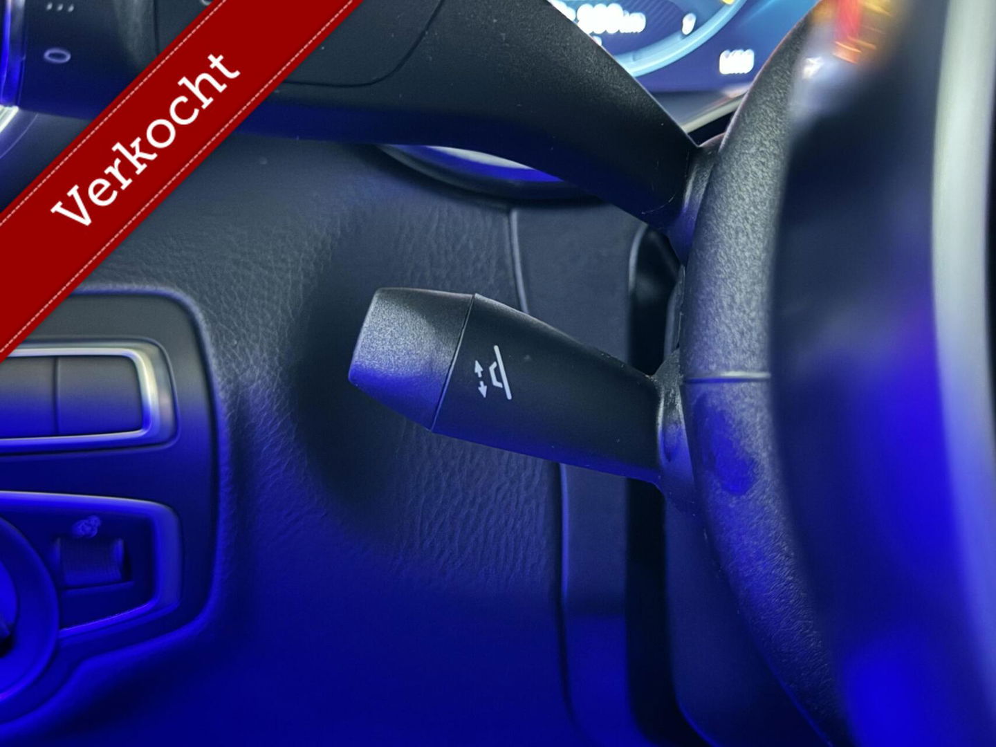 Mercedes-Benz C-Klasse 300e 4MATIC AMG Pano Burmester 360° Luchtvering