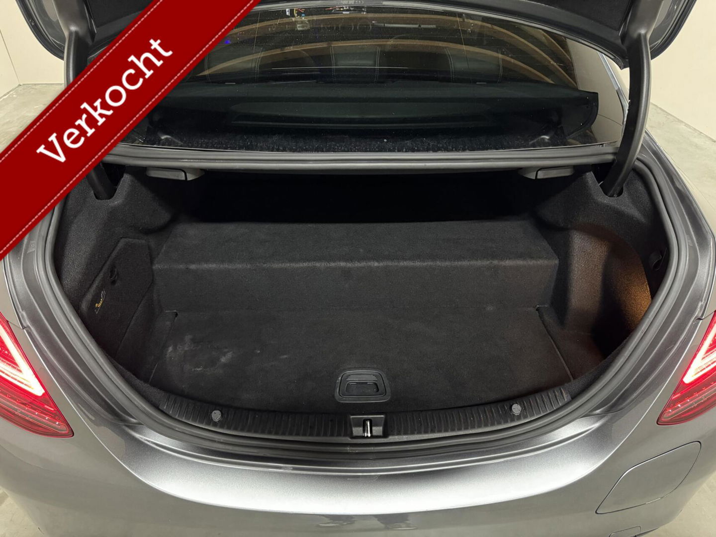 Mercedes-Benz C-Klasse 300e 4MATIC AMG Pano Burmester 360° Luchtvering