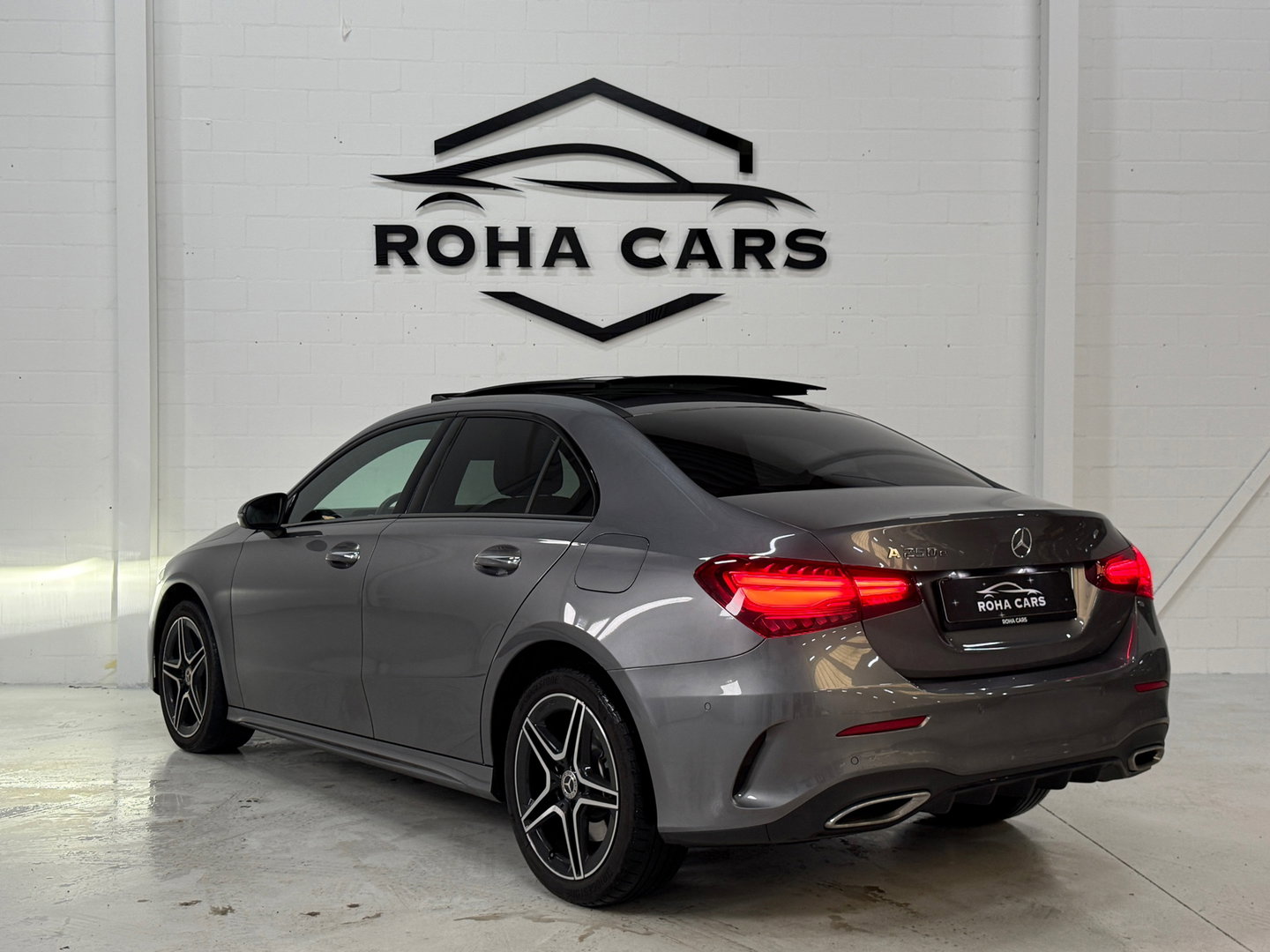 Mercedes-Benz A-Klasse 250e AMG Line, Full options, Pano, Nightpack, NL auto