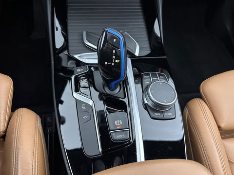 BMW iX3 High Executive 80 kWh [ 3-Fase-11kW ] {SOH-96%} (INCL-BTW) Aut. *PANO | LEATHER | HARMAN/KARDON | FULL-LED | BLINDSPOT | MEMORY-PACK | DIGI-COCKPIT | HEATED-SPORTSEATS | KEYLESS | TOPVIEW | DAB+ | NAVI-FULLMAP | HEAD-UP | PRIVACY-GLASS |