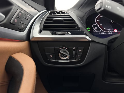 BMW iX3 High Executive 80 kWh [ 3-Fase-11kW ] {SOH-96%} (INCL-BTW) Aut. *PANO | LEATHER | HARMAN/KARDON | FULL-LED | BLINDSPOT | MEMORY-PACK | DIGI-COCKPIT | HEATED-SPORTSEATS | KEYLESS | TOPVIEW | DAB+ | NAVI-FULLMAP | HEAD-UP | PRIVACY-GLASS |