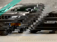 Jeep Compass - 1.4 MultiAir Night Eagle 141Pk (APPLE CARPLAY, NAVIGATIE, CAMERA, TREKHAAK, LEDER, SPORTSTOELEN, PARKEERSENSOREN, KEYLESS, NIEUWE APK, NIEUWSTAAT)