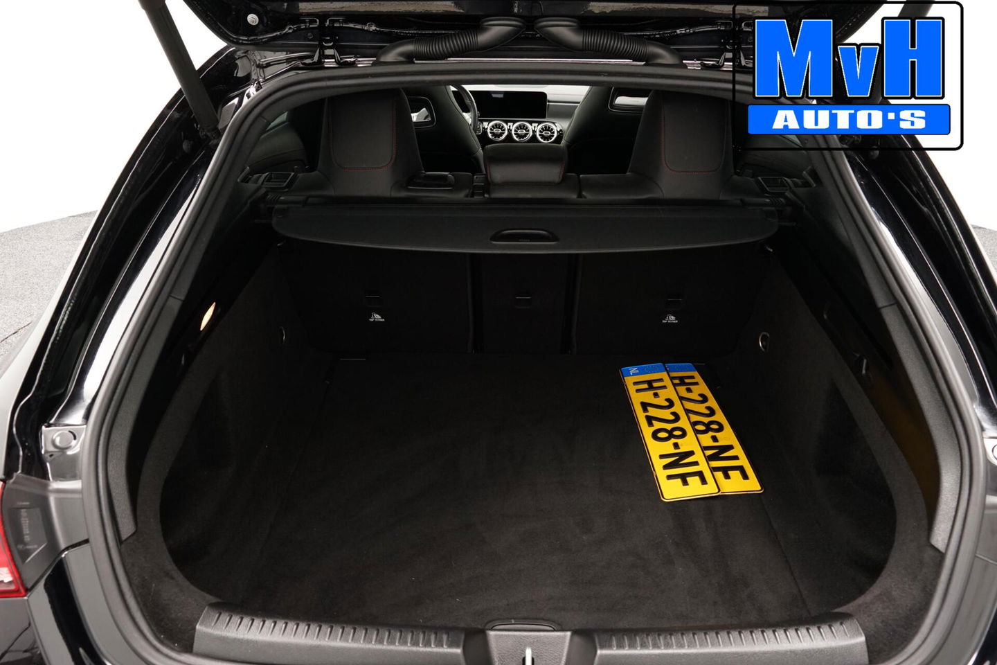 Mercedes-Benz CLA Shooting Brake 200 Business Solution AMG