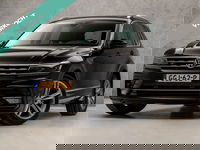 Volkswagen Tiguan - 1.5 TSI ACT R-Line Highline 150Pk Automaat (PANORAMADAK, DIGITAL COCKPIT, APPLE CARPLAY, ELEK SPORTSTOELEN, LEDER, STOELVERWARMING, CAMERA, GETINT GLAS, KEYLESS, LED, ELEK ACHTERKLEP, PARKEER ASSISTENT, NIEUWSTAAT)