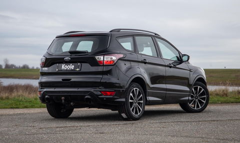 Ford Kuga 1.5 EcoBoost ST Line CAMERA / CARPLAY / TREKHAAK / 2000 KG / STOEVERWRMING / 150 PK