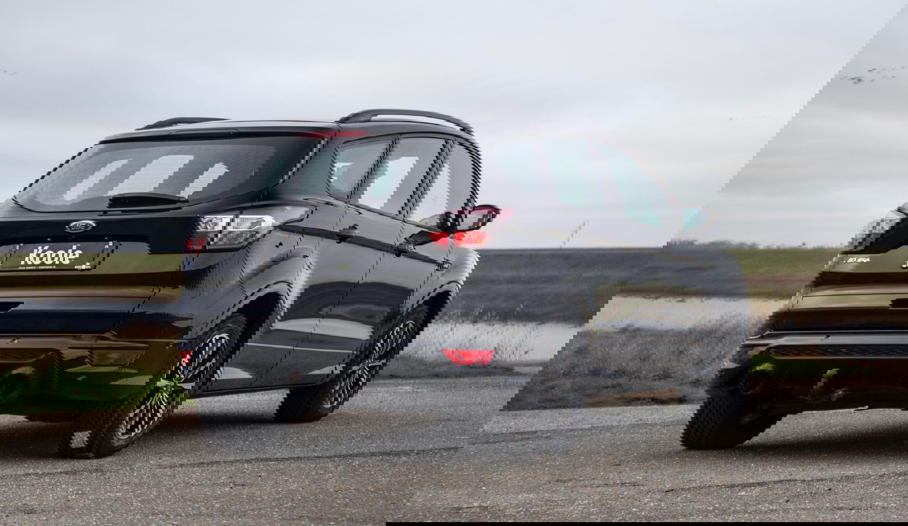 Ford Kuga 1.5 EcoBoost ST Line CAMERA / CARPLAY / TREKHAAK / 2000 KG / STOEVERWRMING / 150 PK