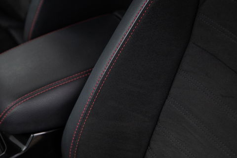 Ford Kuga 1.5 EcoBoost ST Line CAMERA / CARPLAY / TREKHAAK / 2000 KG / STOEVERWRMING / 150 PK