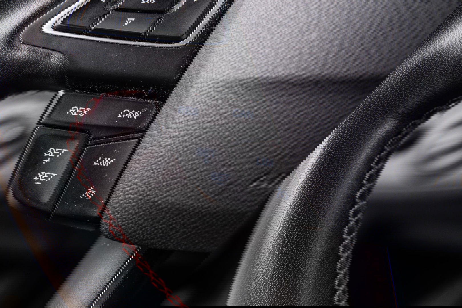 Ford Kuga 1.5 EcoBoost ST Line CAMERA / CARPLAY / TREKHAAK / 2000 KG / STOEVERWRMING / 150 PK