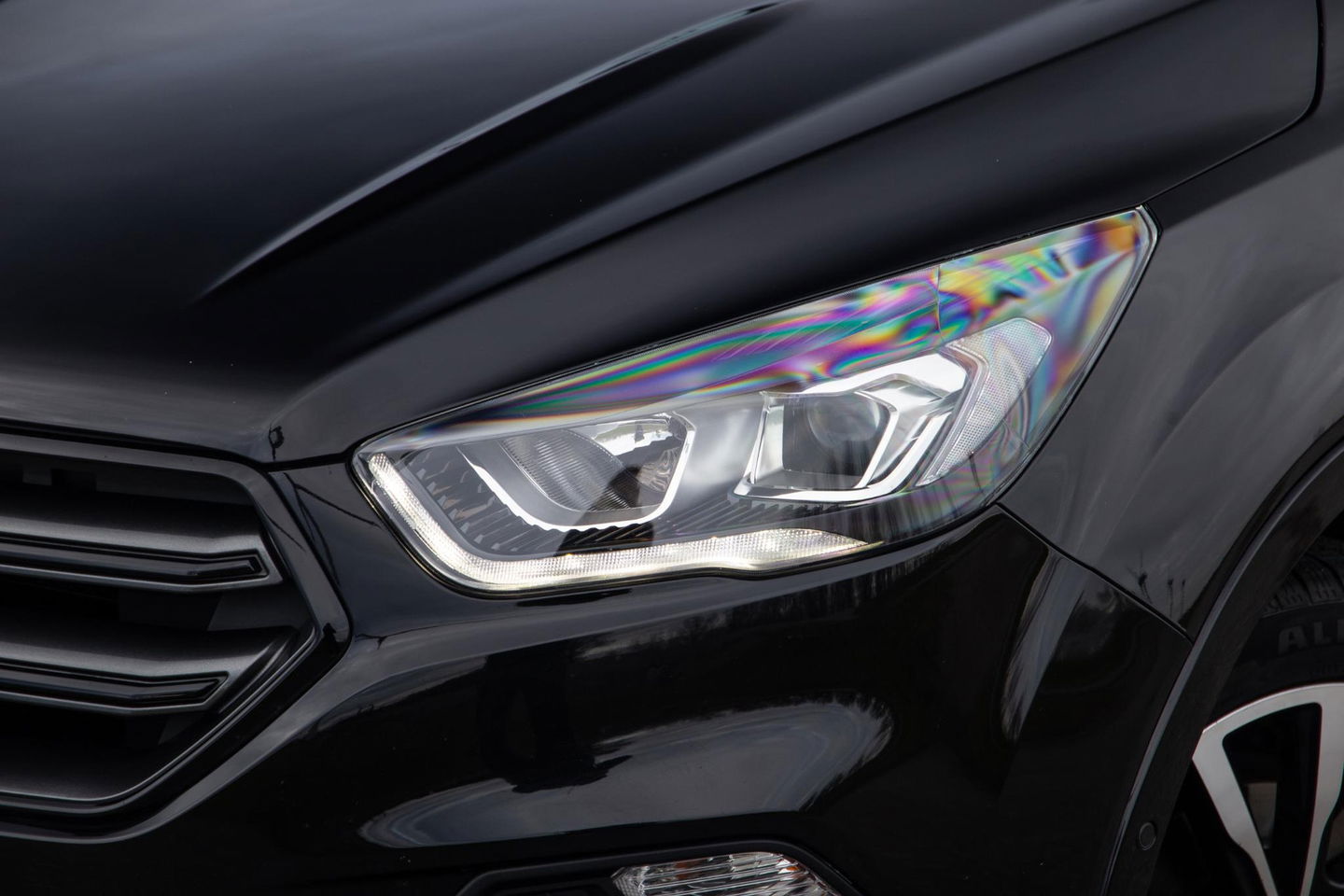 Ford Kuga 1.5 EcoBoost ST Line CAMERA / CARPLAY / TREKHAAK / 2000 KG / STOEVERWRMING / 150 PK