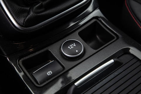 Ford Kuga 1.5 EcoBoost ST Line CAMERA / CARPLAY / TREKHAAK / 2000 KG / STOEVERWRMING / 150 PK