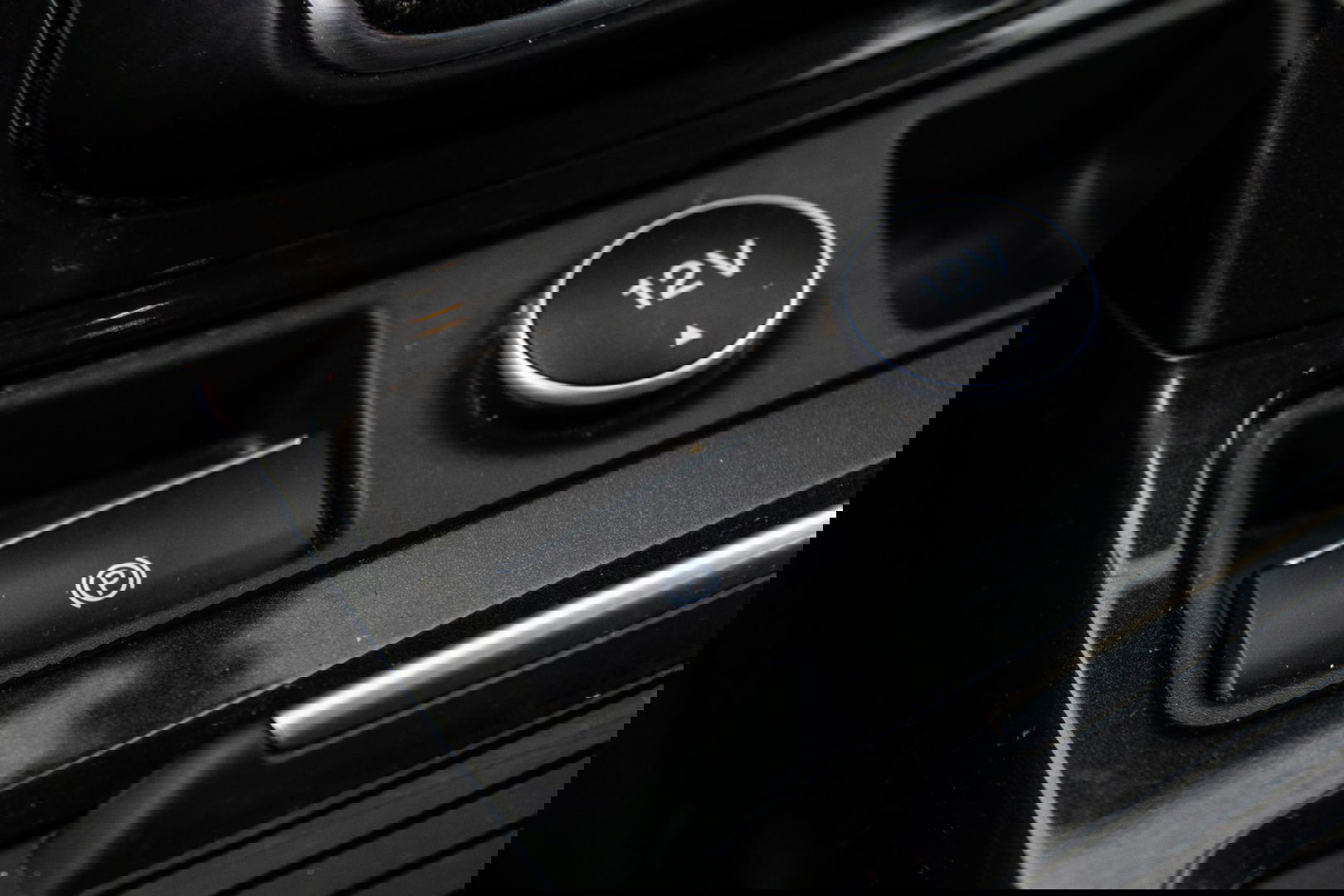 Ford Kuga 1.5 EcoBoost ST Line CAMERA / CARPLAY / TREKHAAK / 2000 KG / STOEVERWRMING / 150 PK