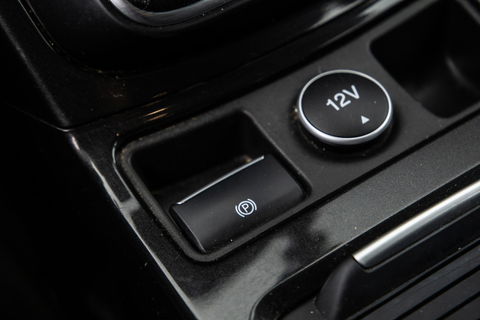 Ford Kuga 1.5 EcoBoost ST Line CAMERA / CARPLAY / TREKHAAK / 2000 KG / STOEVERWRMING / 150 PK