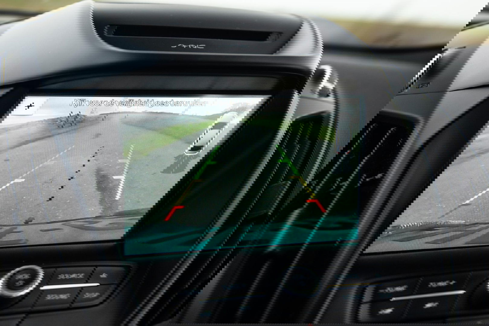 Ford Kuga 1.5 EcoBoost ST Line CAMERA / CARPLAY / TREKHAAK / 2000 KG / STOEVERWRMING / 150 PK