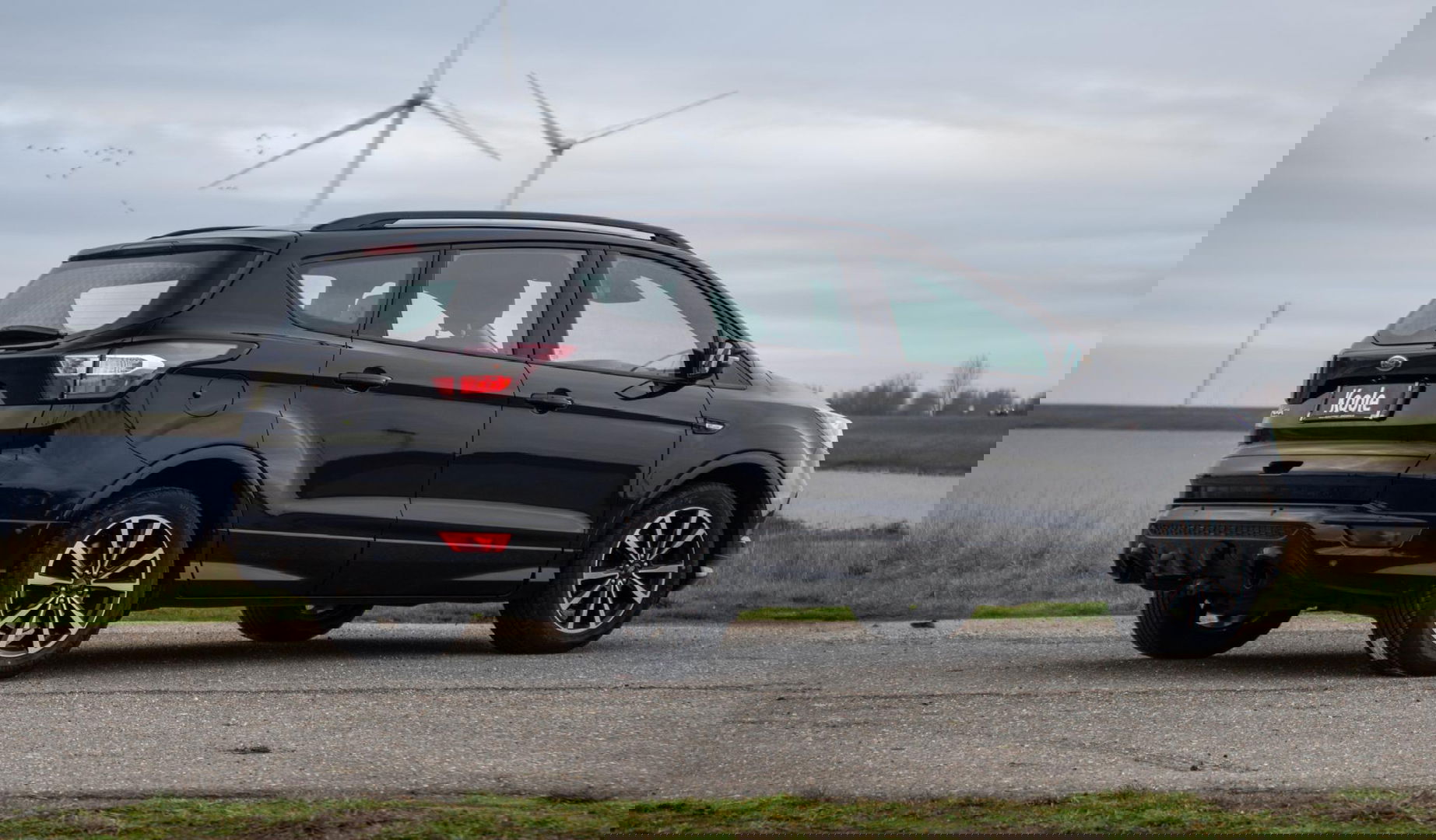 Ford Kuga 1.5 EcoBoost ST Line CAMERA / CARPLAY / TREKHAAK / 2000 KG / STOEVERWRMING / 150 PK