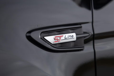 Ford Kuga 1.5 EcoBoost ST Line CAMERA / CARPLAY / TREKHAAK / 2000 KG / STOEVERWRMING / 150 PK