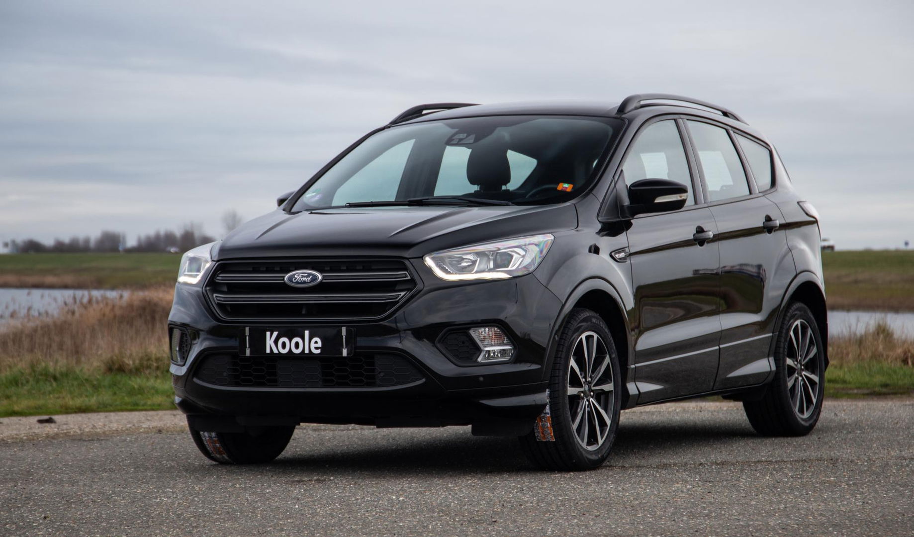 Ford Kuga 1.5 EcoBoost ST Line CAMERA / CARPLAY / TREKHAAK / 2000 KG / STOEVERWRMING / 150 PK