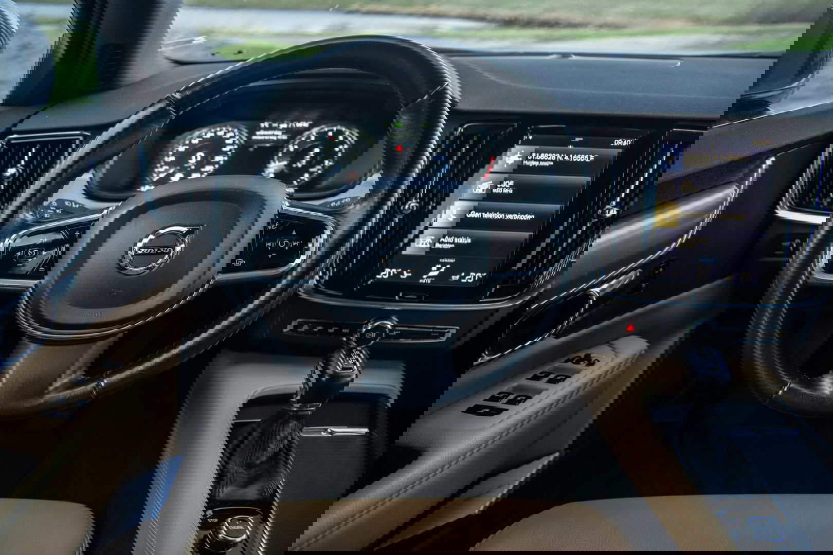 Volvo V90 2.0 T5 Momentum LEER / CARPLAY / ADAPTIVE CRUISE  / STOELVERWAMING / NAVI