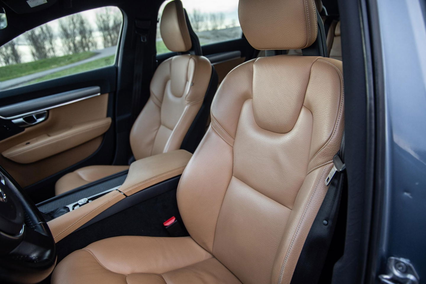 Volvo V90 2.0 T5 Momentum LEER / CARPLAY / ADAPTIVE CRUISE  / STOELVERWAMING / NAVI