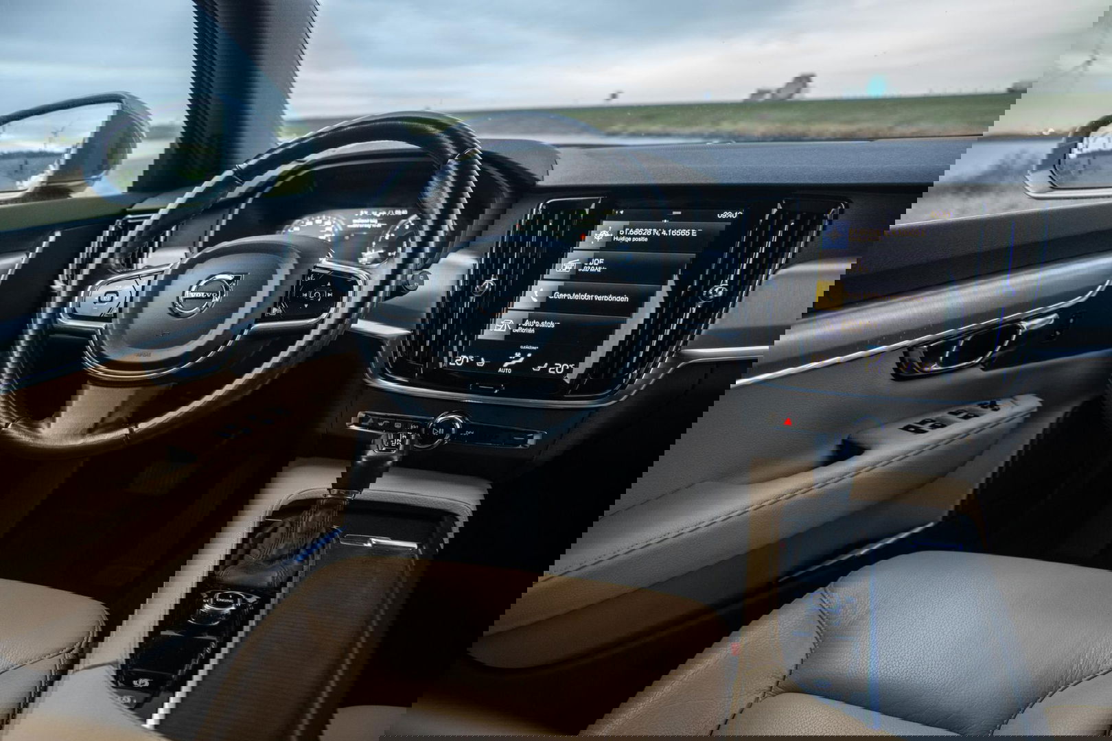 Volvo V90 2.0 T5 Momentum LEER / CARPLAY / ADAPTIVE CRUISE  / STOELVERWAMING / NAVI